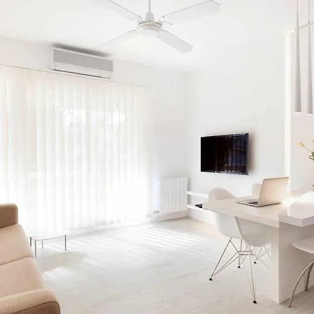 Blancsubur Soleado Y Moderno דירה סיטגס